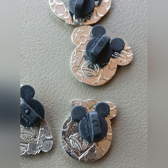 Disney Trading Pin Set - Picture 4 of 5